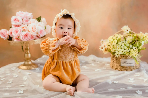 汕头宝宝摔到后脑勺 汕头宝宝摔到后脑勺